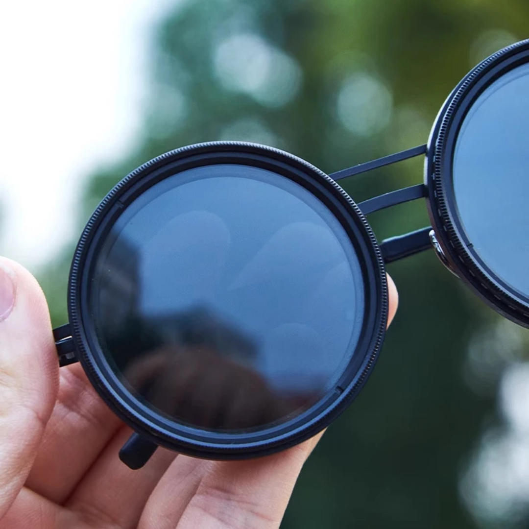 نظارة شمسية😎 ذات 9 مستويات من حجب الضوء💯 قابلة للتعديل يدويا، مناسبة في جميع المناسبات و في جميع اوقات اليوم👌.